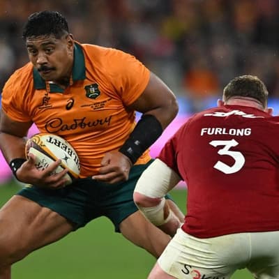 Rain, schedule and flights conspire against Skelton