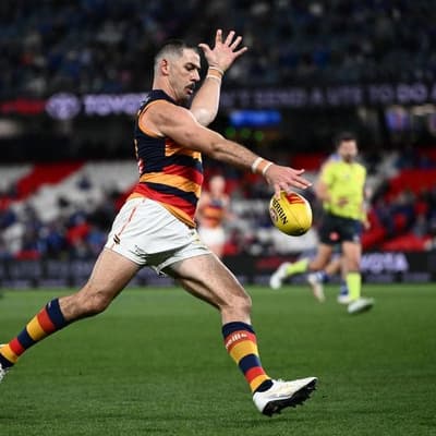 Walker set to stride into his 19th season for Adelaide