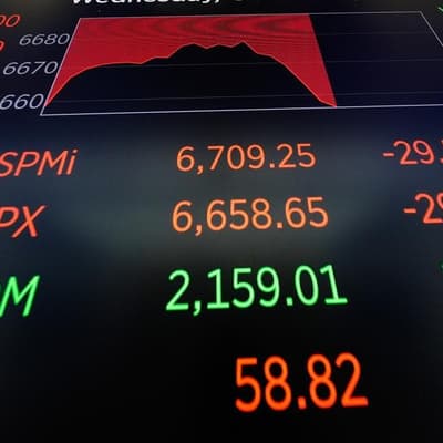 S&P 500, Nasdaq end higher amid Fed concerns