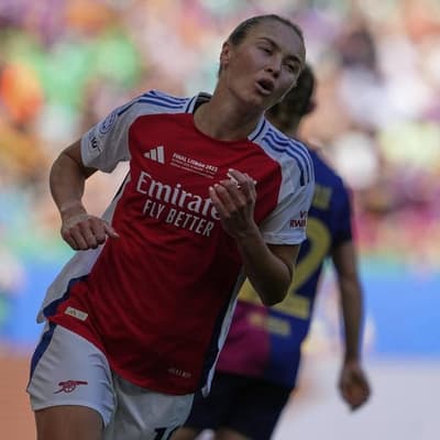 Foord sparks Arsenal as Kerr goes goalless again