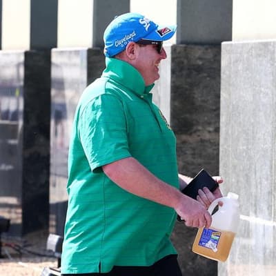 Political wannabe 'not Nazi saluting, just waving'