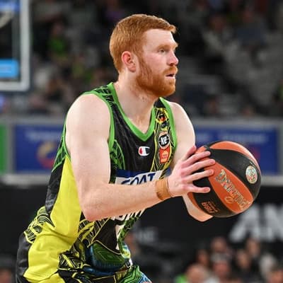 Phoenix trounce reigning NBL champs by 40 points