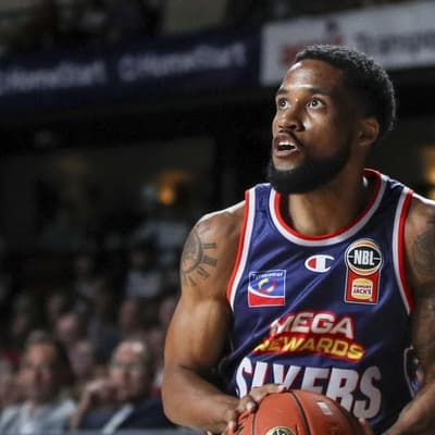 Coach Wells likens record-breaker Cotton to NBA greats