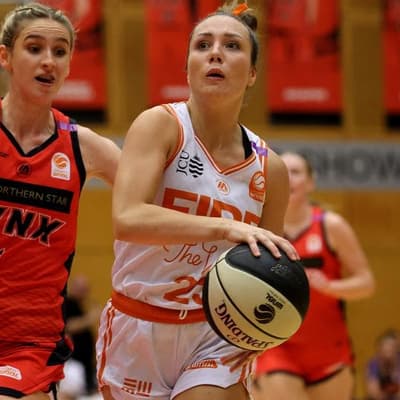 Ellis shines as Fire see off Spirit in thriller