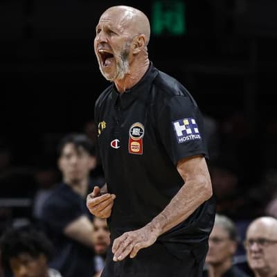 Goorjian thrown out as Kings run over Wildcats