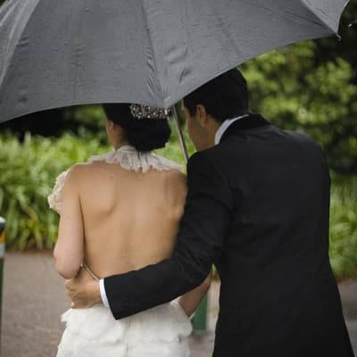 No-show photography firm 'robbed newlyweds of memories'