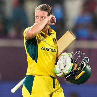 Healy out of blockbuster World Cup clash with injury