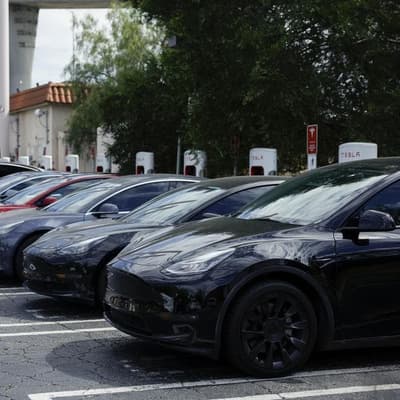 Tesla's record third-quarter revenue tops forecasts