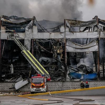 Russian strike kills four as Ukraine seeks air defences