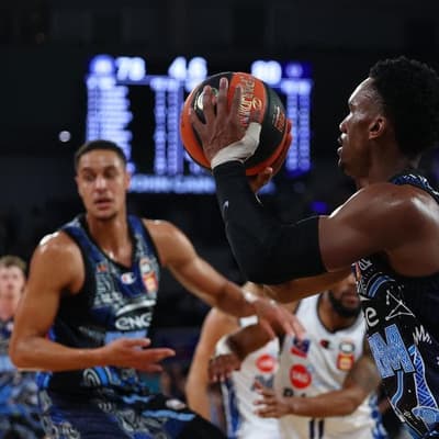 United triumph in top-of-the-table NBL thriller