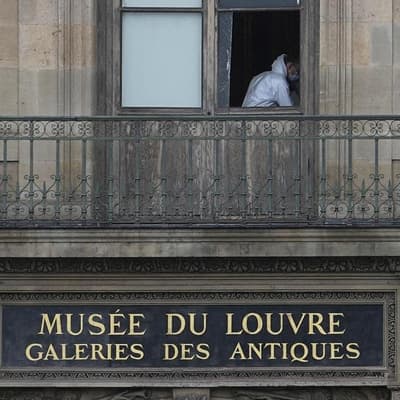 Suspects in Louvre jewel heist case arrested near Paris