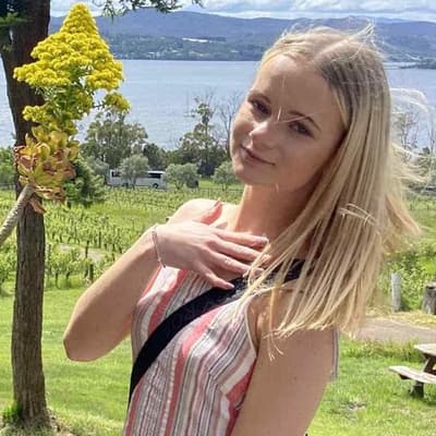 'Vibrant' young woman who died in custody remembered