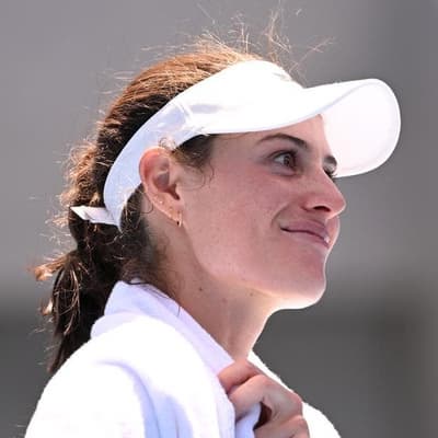 Aussie loses WTA final, wins hearts for sportsmanship