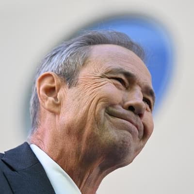 Powerbroker calls on Liberals, Greens to back reforms