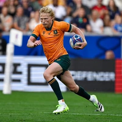 Code-hopping Carter Gordon back as Wallabies' number 10
