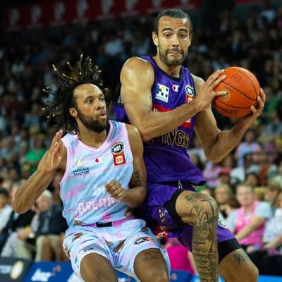 Kings stars shine in 'ugly' win over Breakers