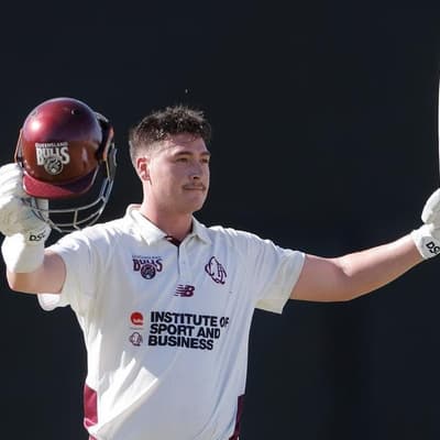 Renshaw plunders century, Green returns to bowling