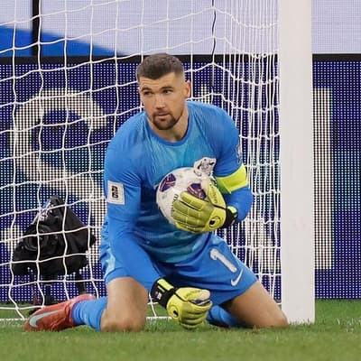 Why Socceroos legend isn't writing off goalkeeper Ryan