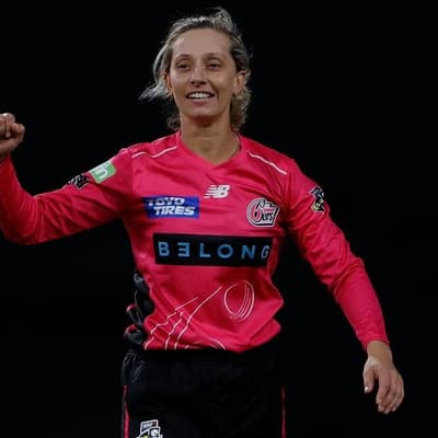 Sixer stands up as Aussies face crucial captaincy call