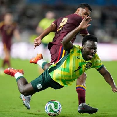 Socceroos regroup ahead of Colombia showdown