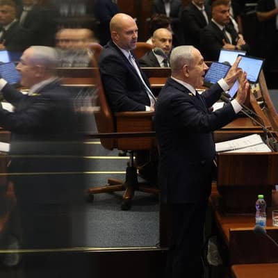 Netanyahu rejects Palestine state as far-right revolts