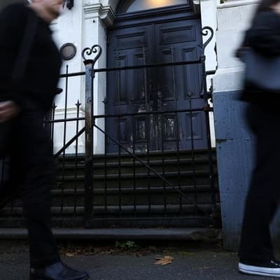 Synagogue arsonist was seeing zombies, hearing voices