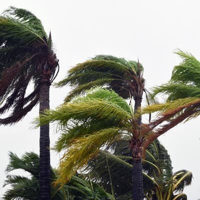 Top Enders urged to prepare as tropical cyclone nears