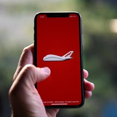 Helloworld Travel offers $353 million for Webjet Group