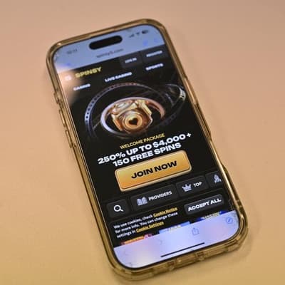 Self-excluded gamblers turn to illegal offshore sites