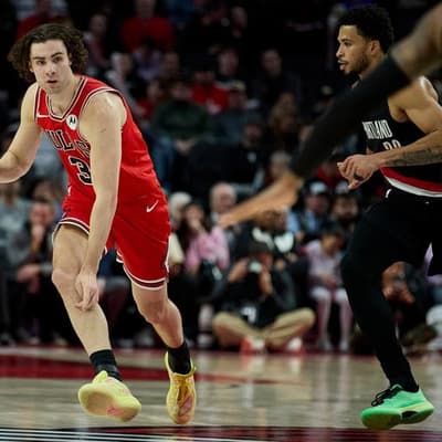 Giddey's Bulls get out of jail with buzzer-beating win