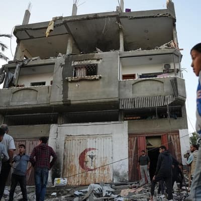 Israeli air strikes kill 24 in Gaza