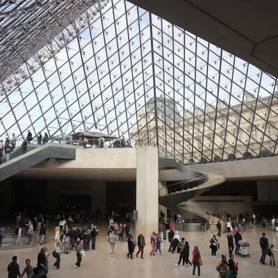 Louvre to increase prices for visitors from outside EU