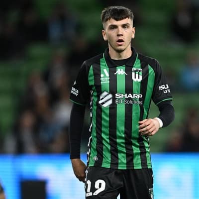 Emerging Australian striker's WC dream hit by injury