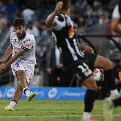 Interim coach works his magic as Glory win again