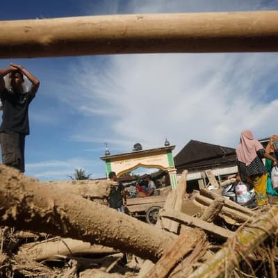 Deadly floods in Asia kill more than 1400 people