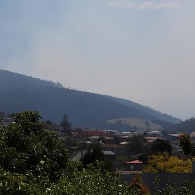 'Rapidly evolving day': bushfires spark emergencies