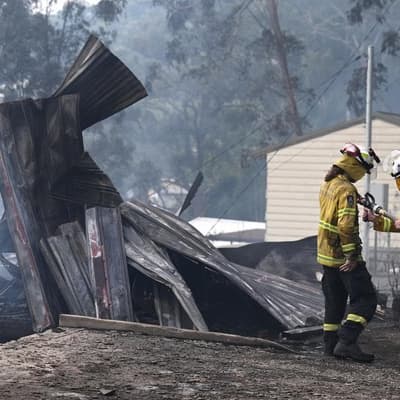 Bushfire battles all but won as summer dials up threat