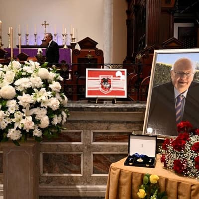 PM eulogises corruption-tainted political playmaker