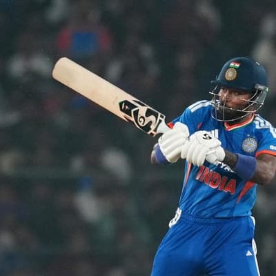 Pandya sends Aussies warning as South Africa demolished