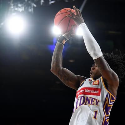 Davis scores 38 points as Kings embarrass Cats in Perth