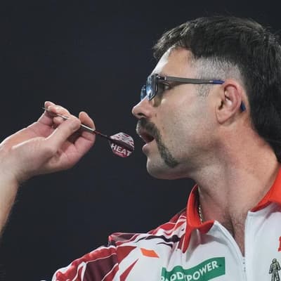 Aussie darts showman doesn't need the Ashes 'Heat'