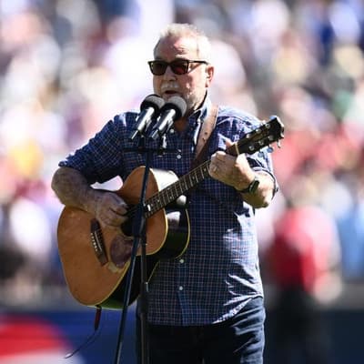 'A special moment': cricket unites in Bondi tribute