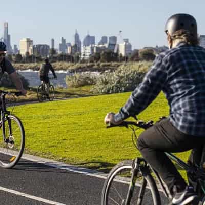 Aussies urged to triple bus, train, bike and hike trips