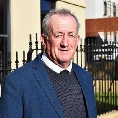 Former Bathurst mayor on trial over anonymous letter