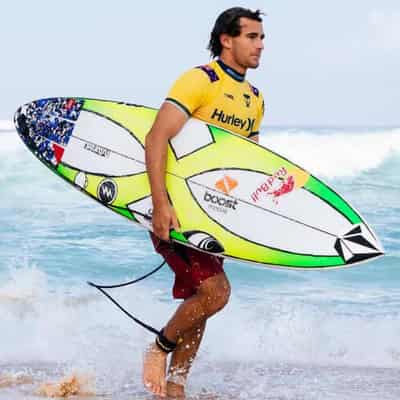 Robinson overcomes knee injury for Surf Ranch return