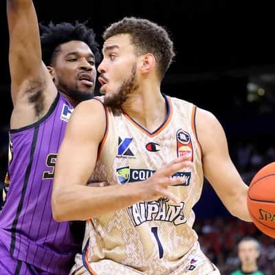 Sydney Kings land DJ Hogg as Xavier Cooks replacement