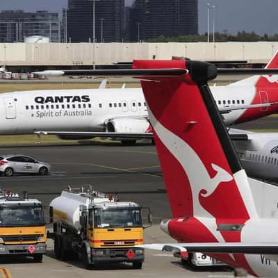 Qantas calls for eco-friendly fuel rules in Australia