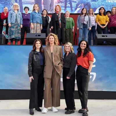 Kates return with killer jokes in small-town whodunnit