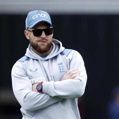 Australia won't go into defence-mode bowling in Ashes