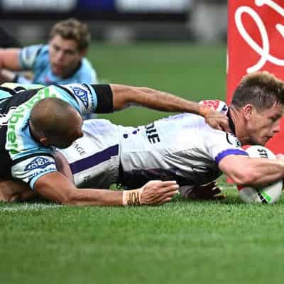 Melbourne crush Cronulla and Hynes's Origin hopes